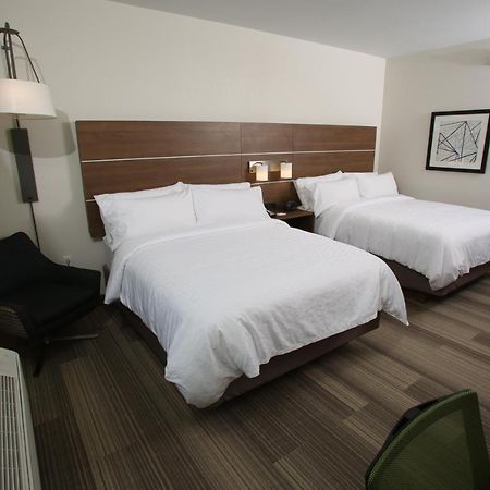 Holiday Inn Express Hotel And Suites Lincoln Airport By Ihg Exteriör bild